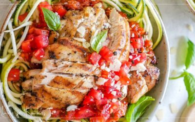 Romerige Satay Bakkie met Hoenderdye en Courgette Noedels – Perfek vir Keto Dieet